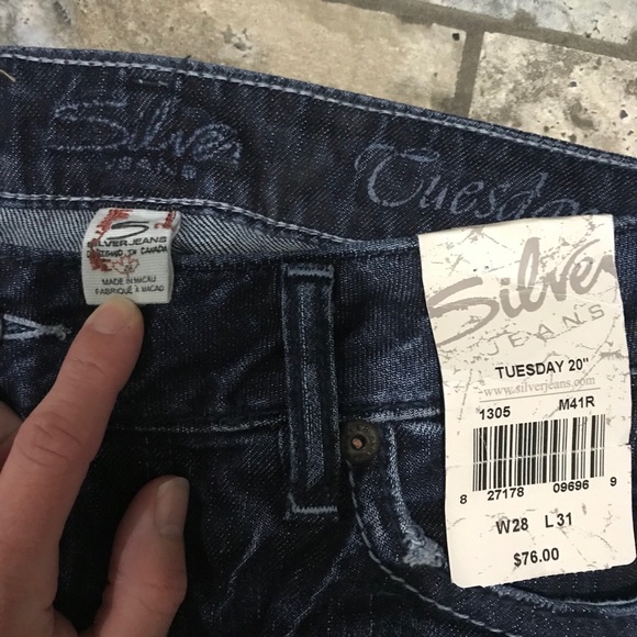 Silver Jeans - Picture 2 of 3